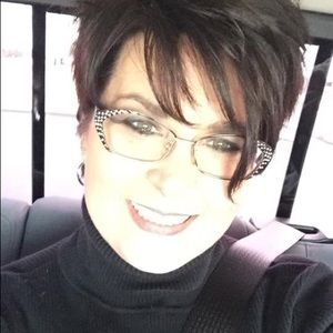 Meet your Posher, Annmarie
